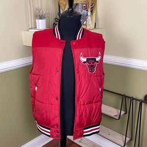 Mitchell & Ness Chicago Bulls Puffer Vest Size Large